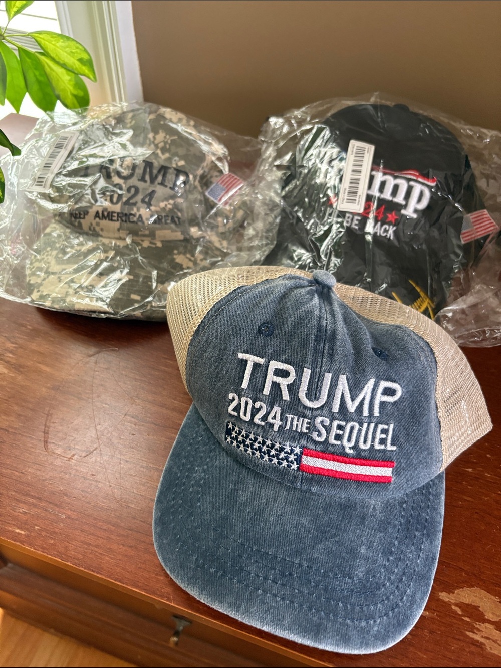 Set of 3 TRUMP 2024 hats
